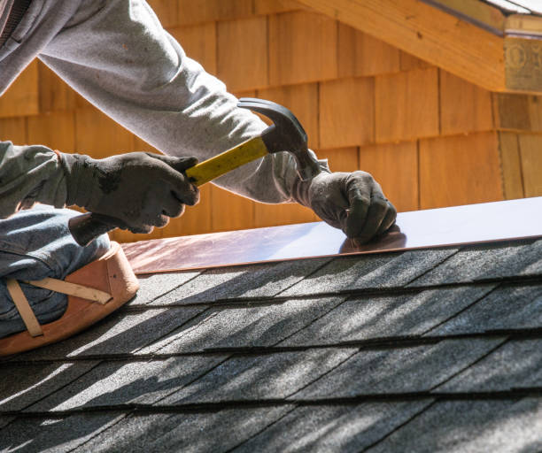 Roof Gutter Cleaning in La Caada Flintridge, CA